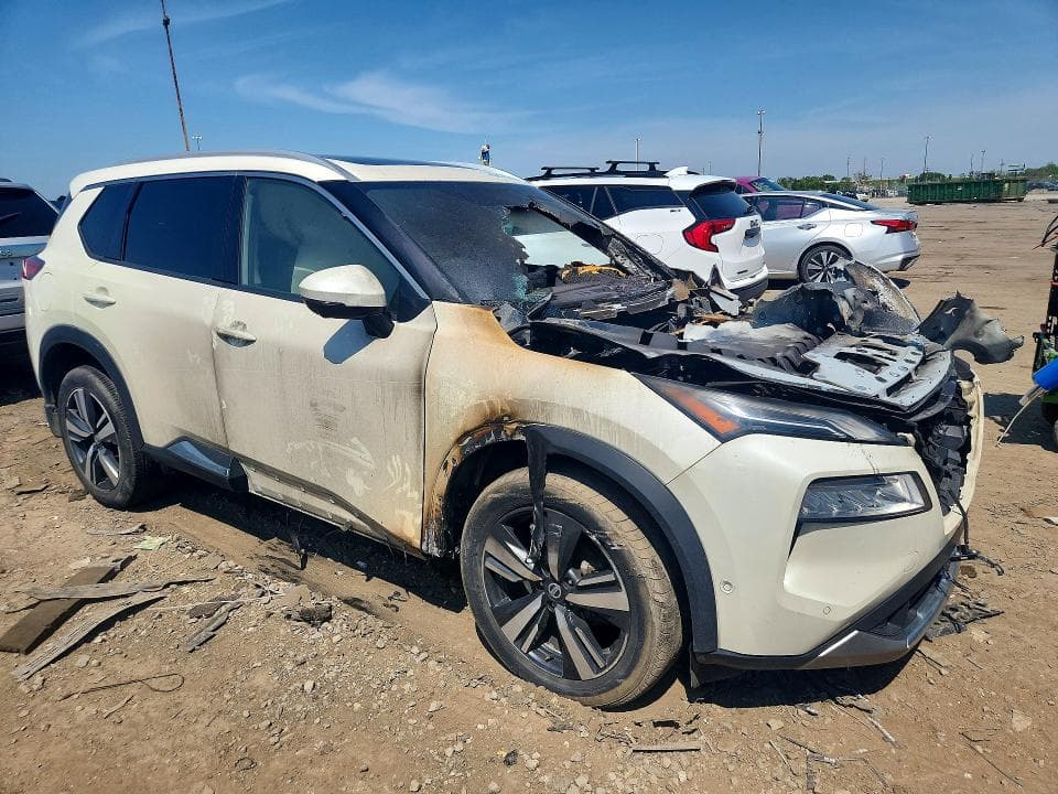 2021 NISSAN ROGUE PLATINUM 4