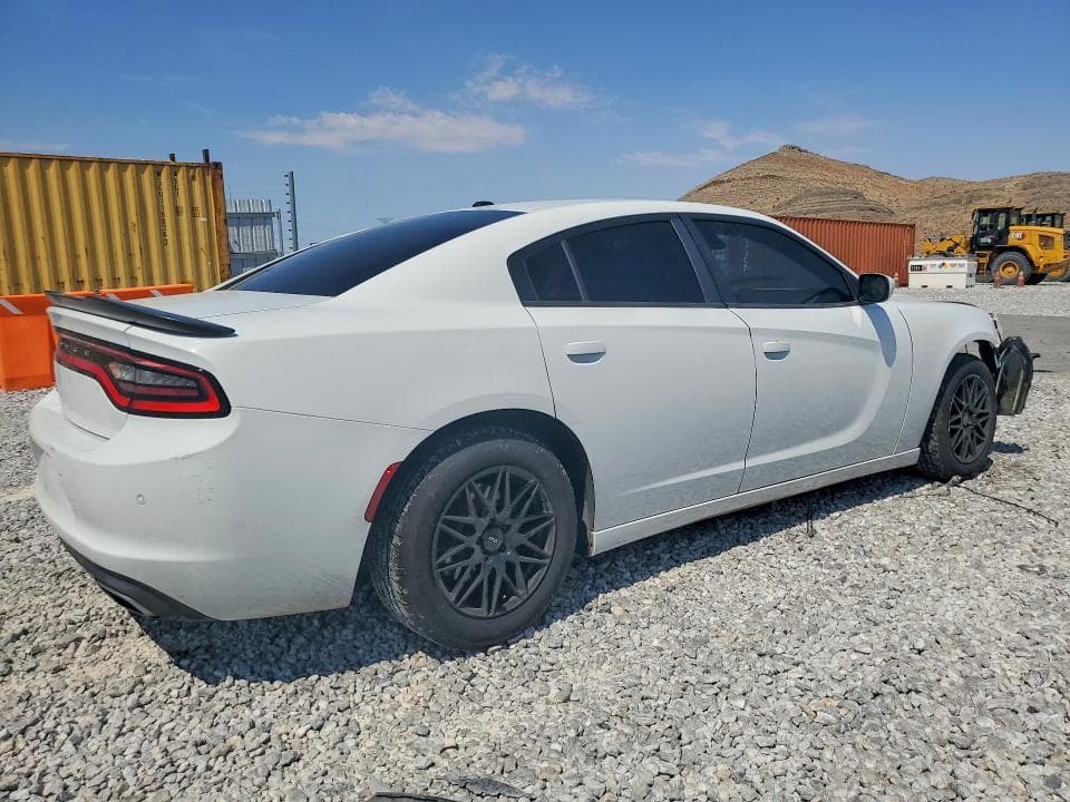 2017 DODGE CHARGER SE 3