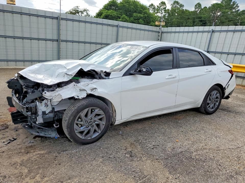 2024 HYUNDAI ELANTRA SEL - 1