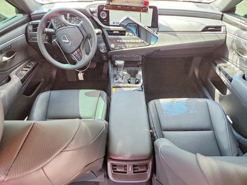 2025 LEXUS ES 300H BASE 8