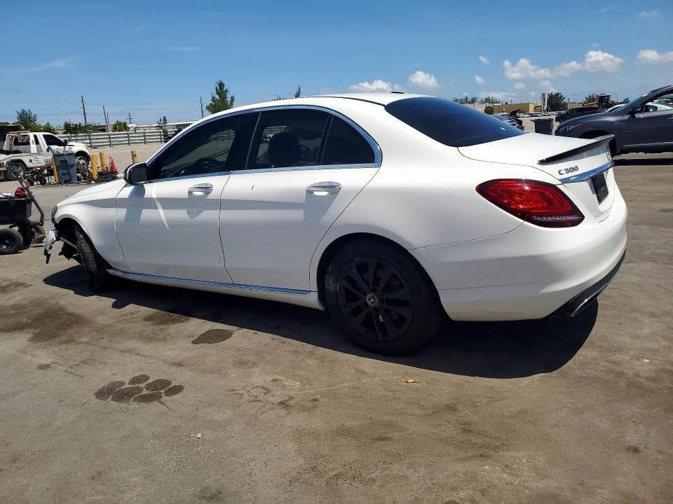 2019 MERCEDES-BENZ C 300 2