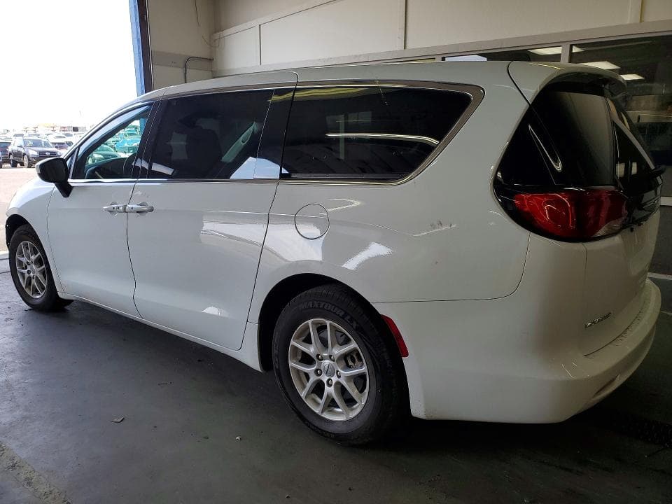 2023 CHRYSLER VOYAGER LX 2