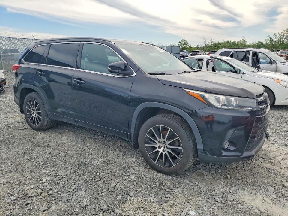 2018 TOYOTA HIGHLANDER XLE 4