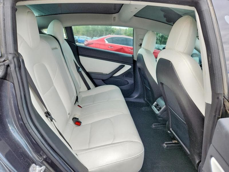 2018 TESLA MODEL 3 10