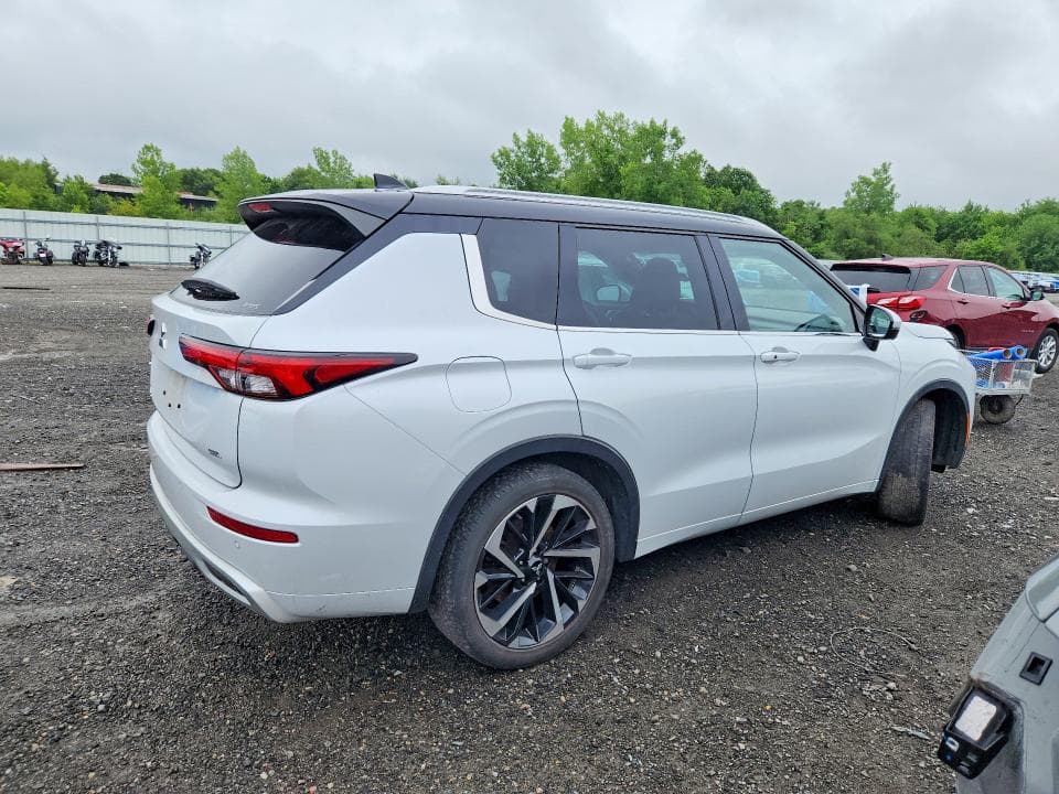 2023 MITSUBISHI OUTLANDER SEL 3