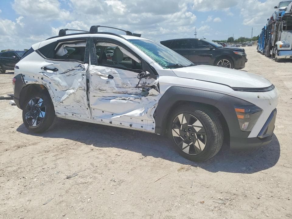 2024 HYUNDAI KONA SEL 4