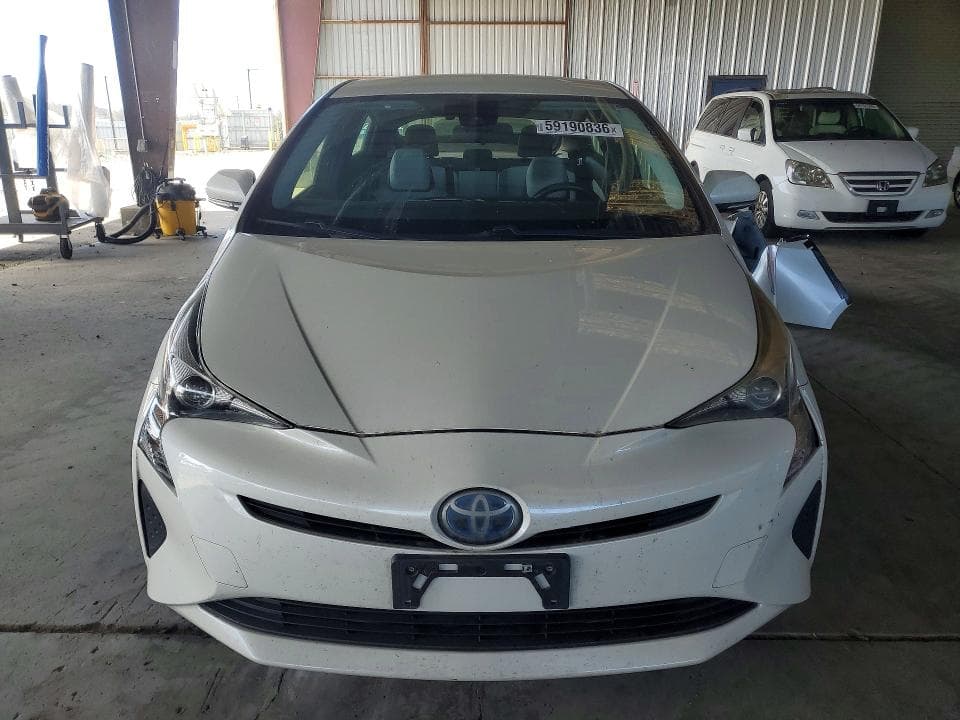 2017 TOYOTA PRIUS THREE 5