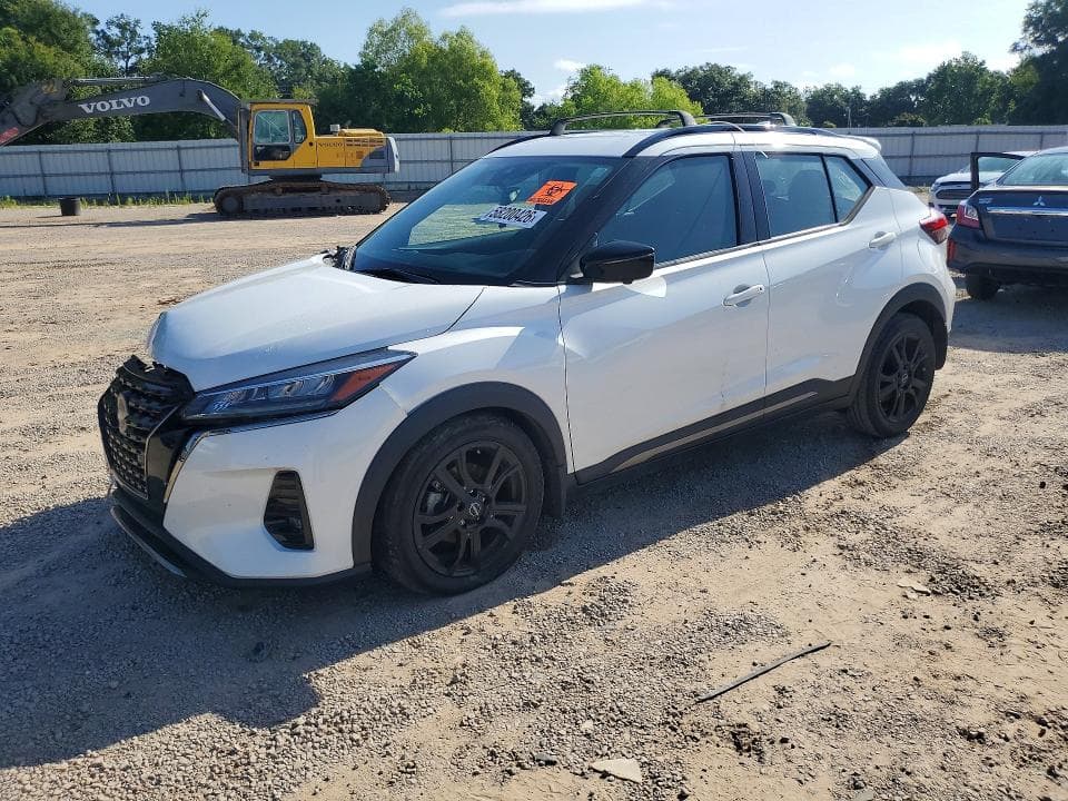 2022 NISSAN KICKS SR - 1
