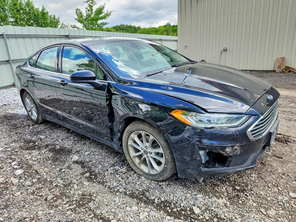 2020 FORD FUSION SE 4