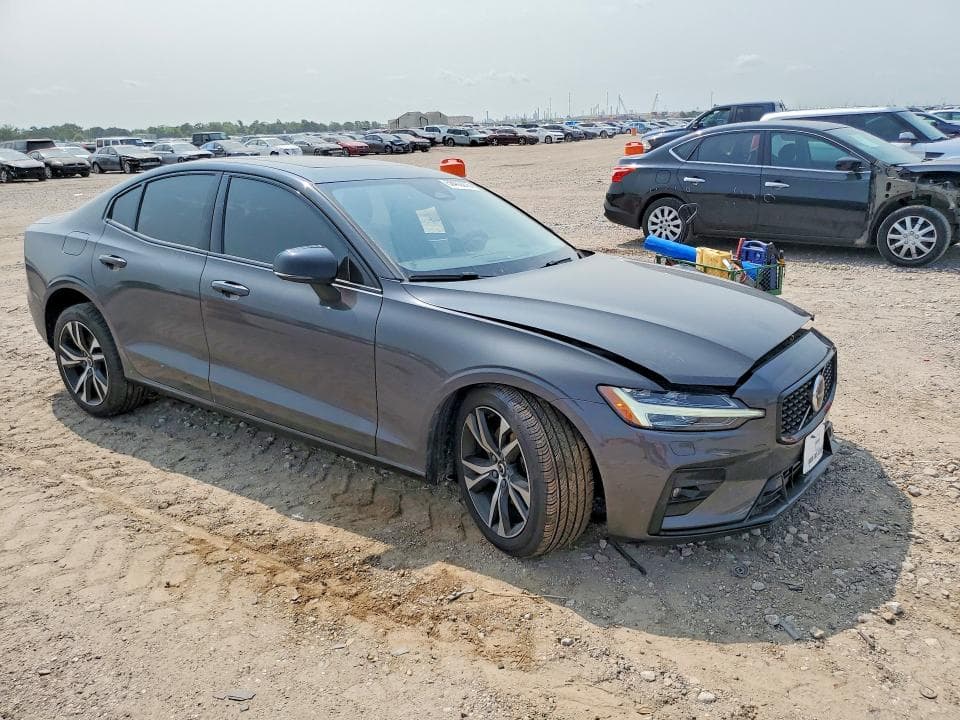 2025 VOLVO S60 CORE 4