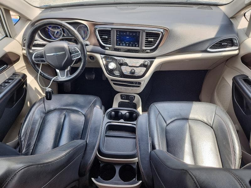 2019 CHRYSLER PACIFICA TOURING L 8