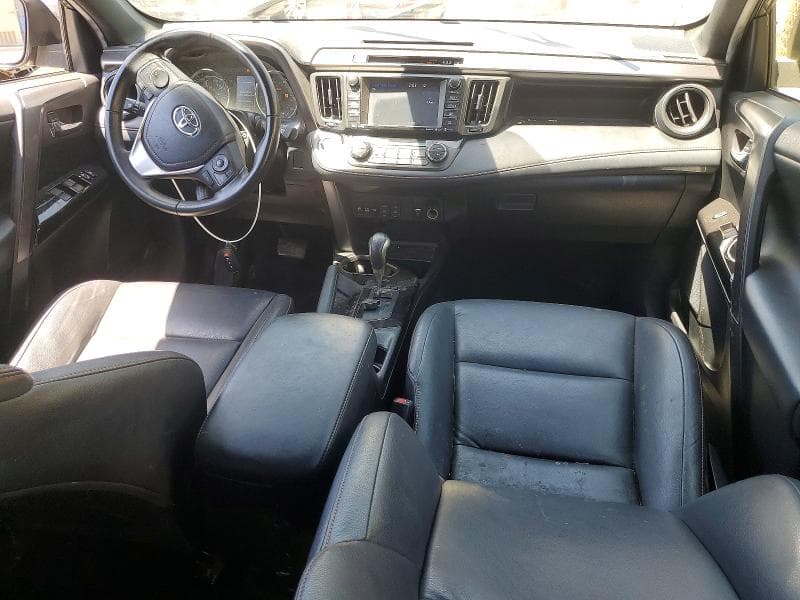 2018 TOYOTA RAV4 HV SE 8