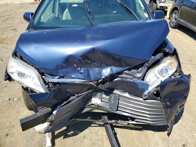 2019 TOYOTA SIENNA XLE 8-PASSENGER 12