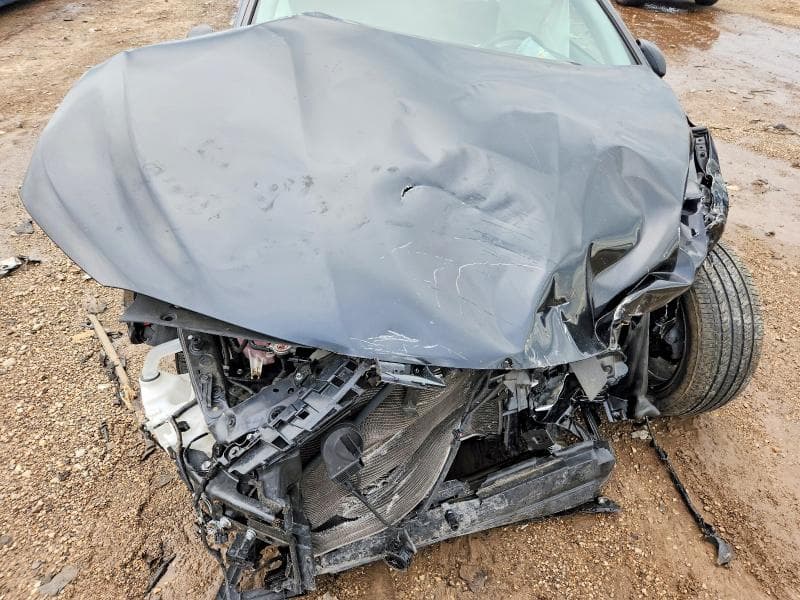2020 TOYOTA CAMRY SE 11