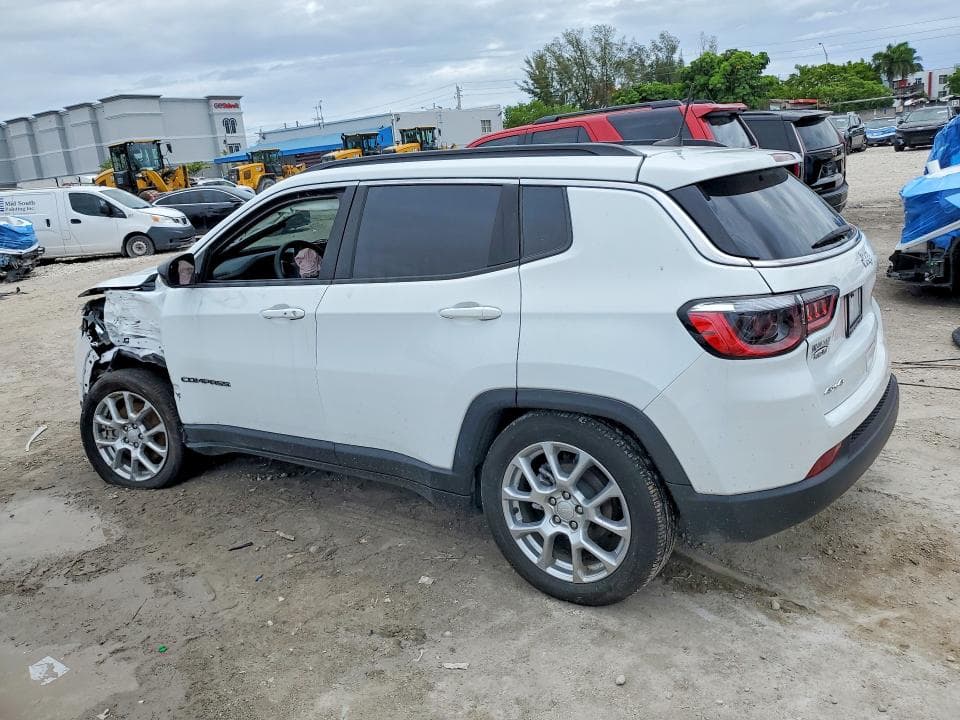 2024 JEEP COMPASS LATITUDE LUX 2