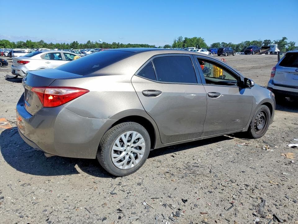 2017 TOYOTA COROLLA LE 3