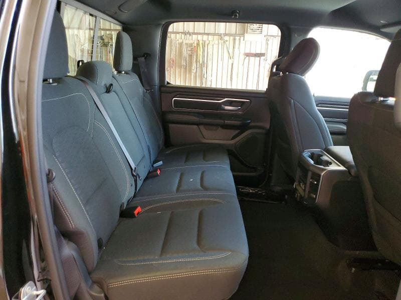 2025 RAM 1500 BIG HORN 10