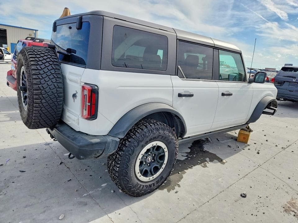 2021 FORD BRONCO BASE 3