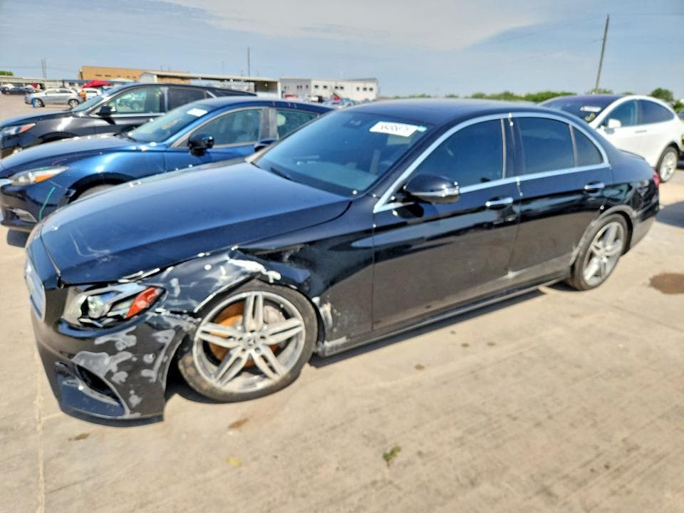 2019 MERCEDES-BENZ E 300 - 1