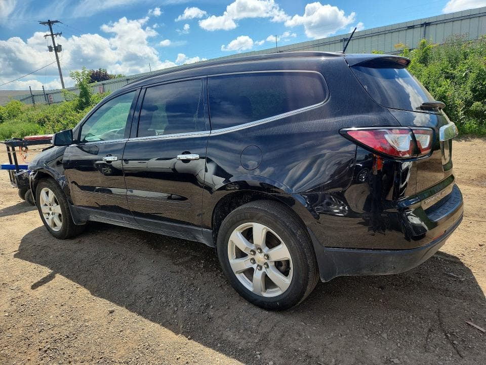 2017 CHEVROLET TRAVERSE LT 2