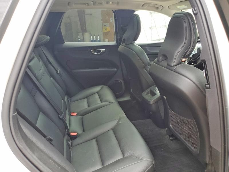 2022 VOLVO XC60 B5 MOMENTUM 11