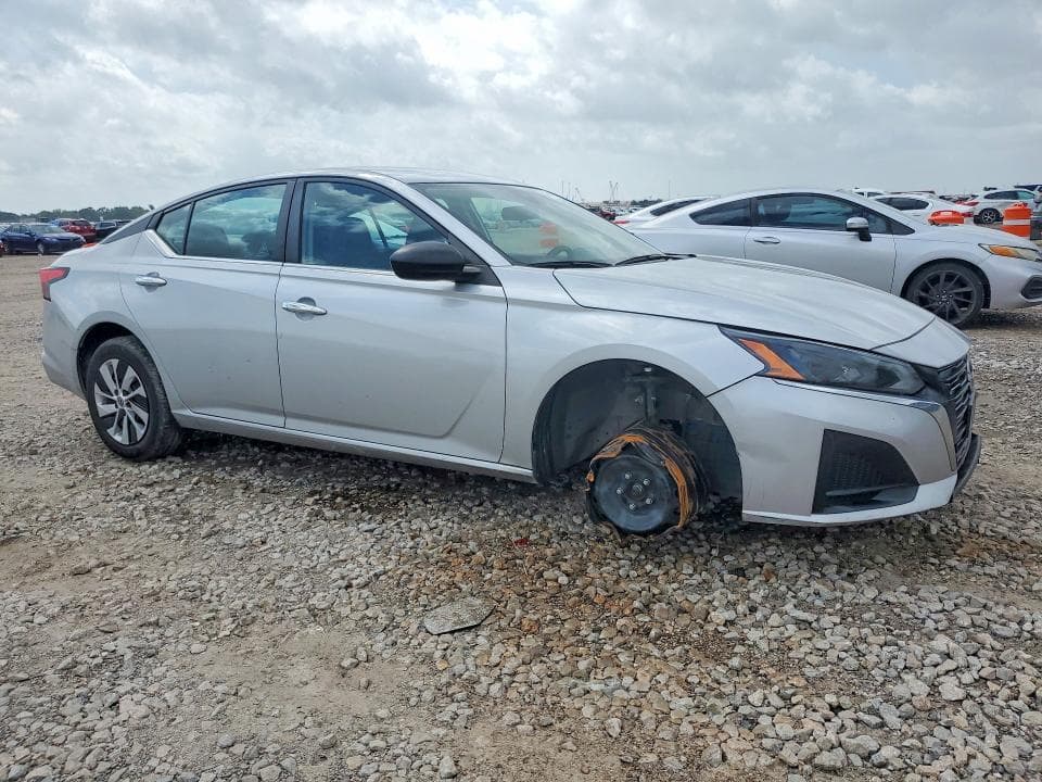 2024 NISSAN ALTIMA S 4