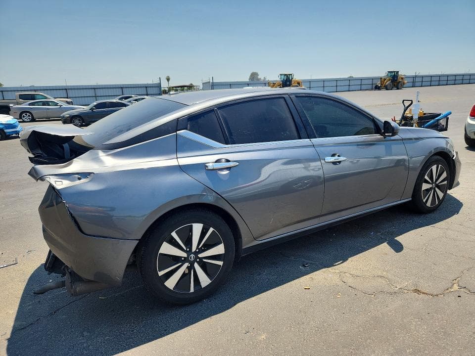 2022 NISSAN ALTIMA SV 3
