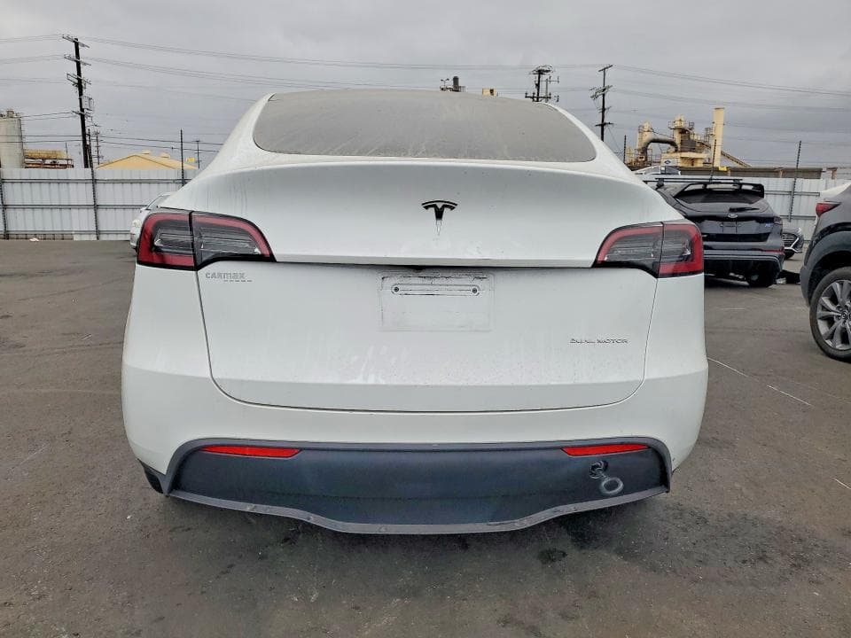 2023 TESLA MODEL Y 6