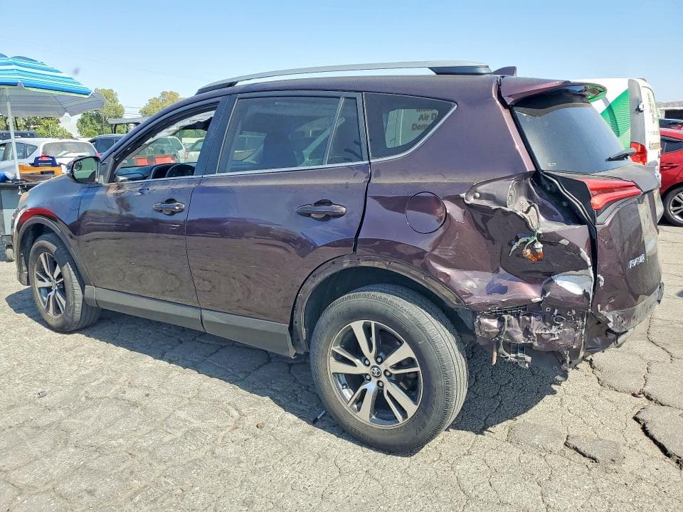 2017 TOYOTA RAV4 XLE 2