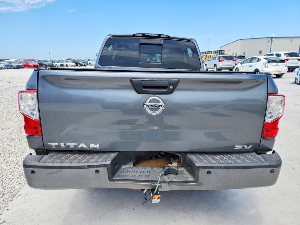 2017 NISSAN TITAN S 6