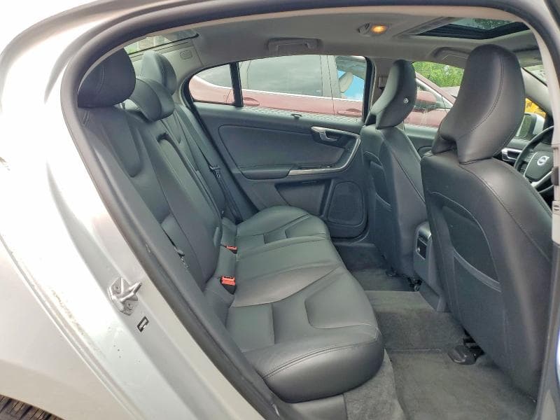 2017 VOLVO S60 PREMIER 10