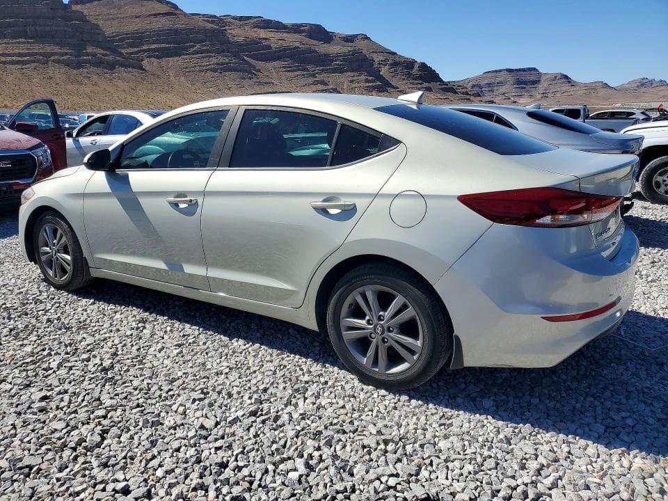 2017 HYUNDAI ELANTRA SE 2