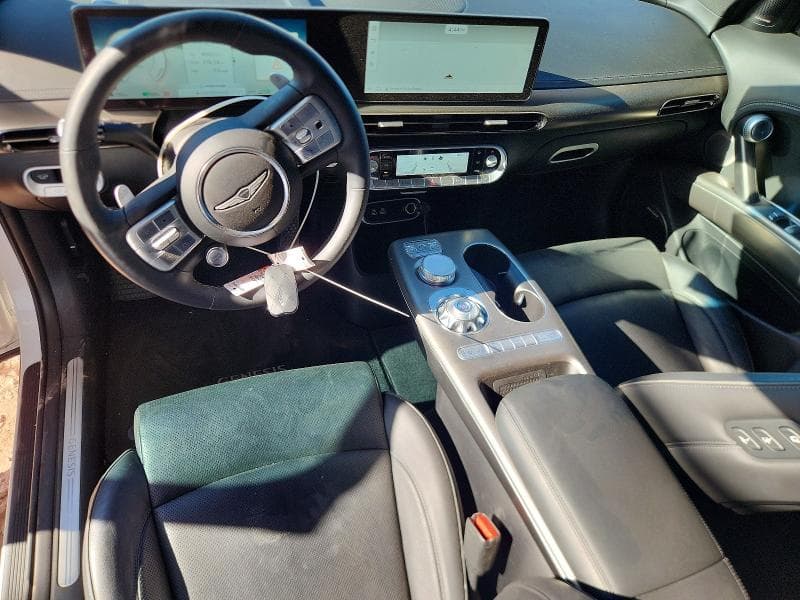2023 GENESIS GV60 ADVANCED 8