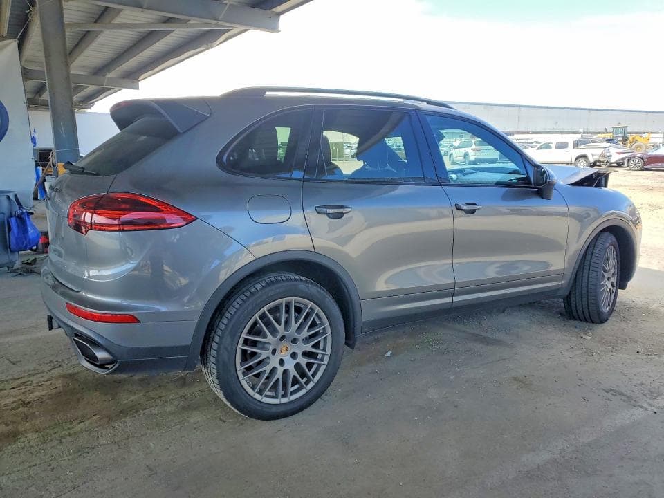 2018 PORSCHE CAYENNE 3