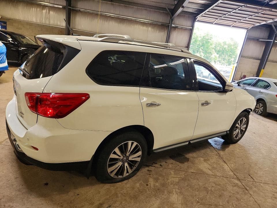 2018 NISSAN PATHFINDER SV 3