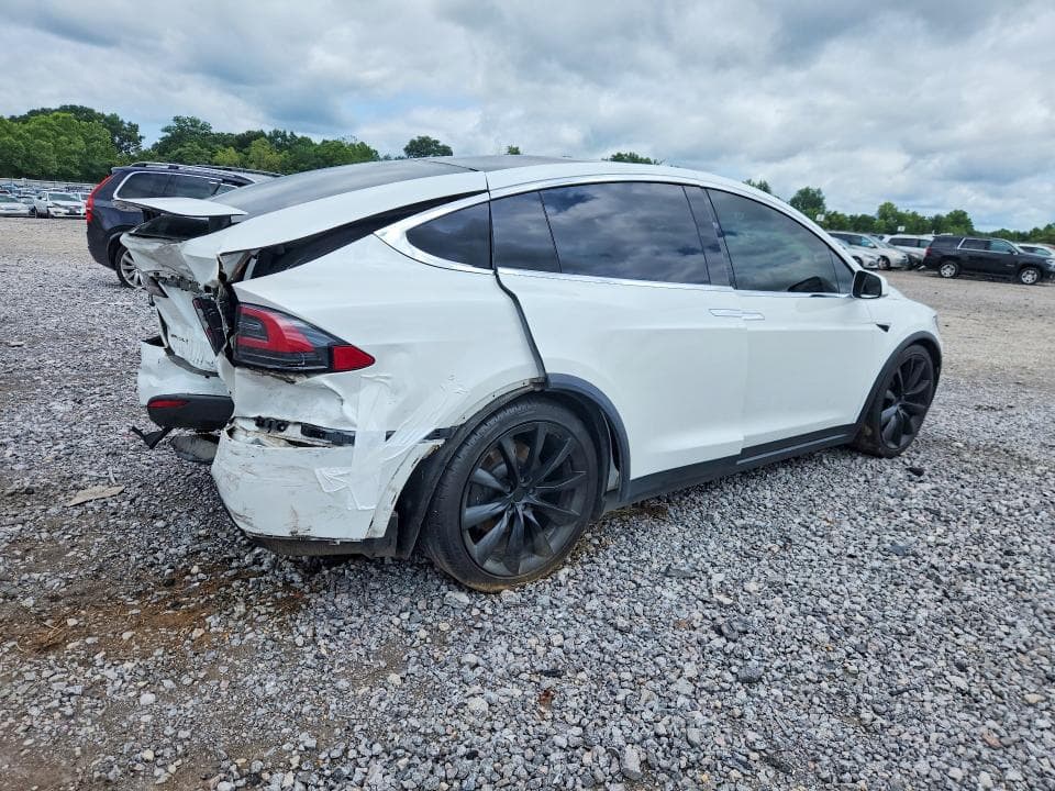 2017 TESLA MODEL X 3