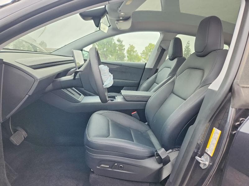 2026 TESLA MODEL Y 7