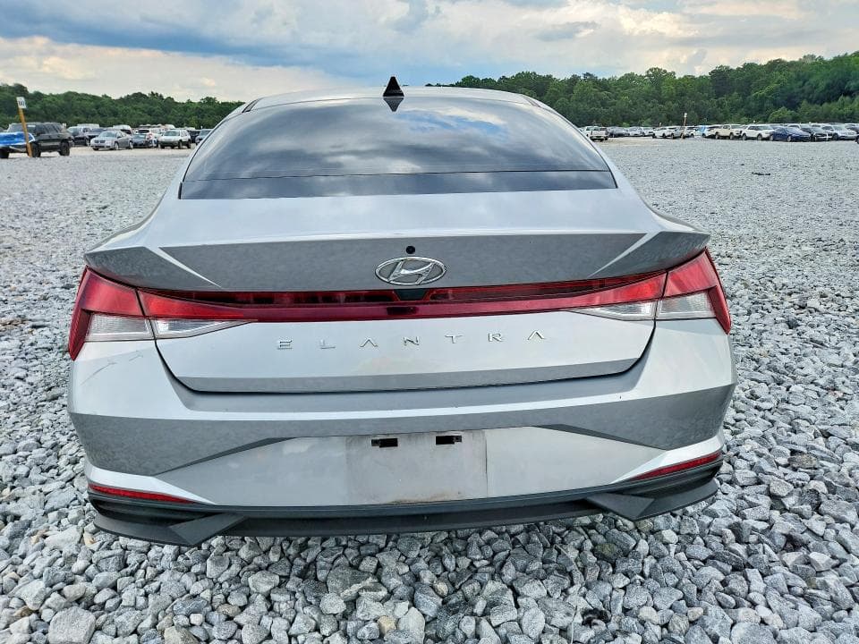 2021 HYUNDAI ELANTRA SE 6