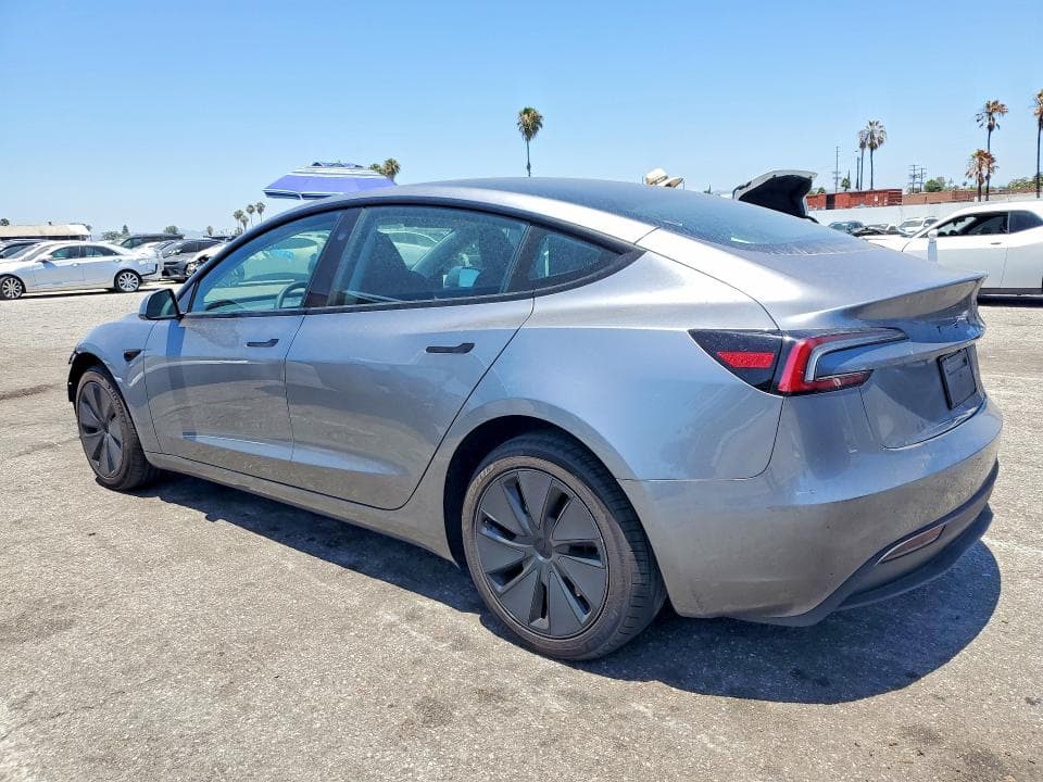 2026 TESLA MODEL 3 2