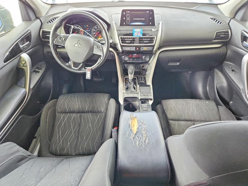 2020 MITSUBISHI ECLIPSE CROSS SE 8