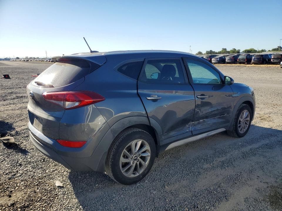 2017 HYUNDAI TUCSON SE 3