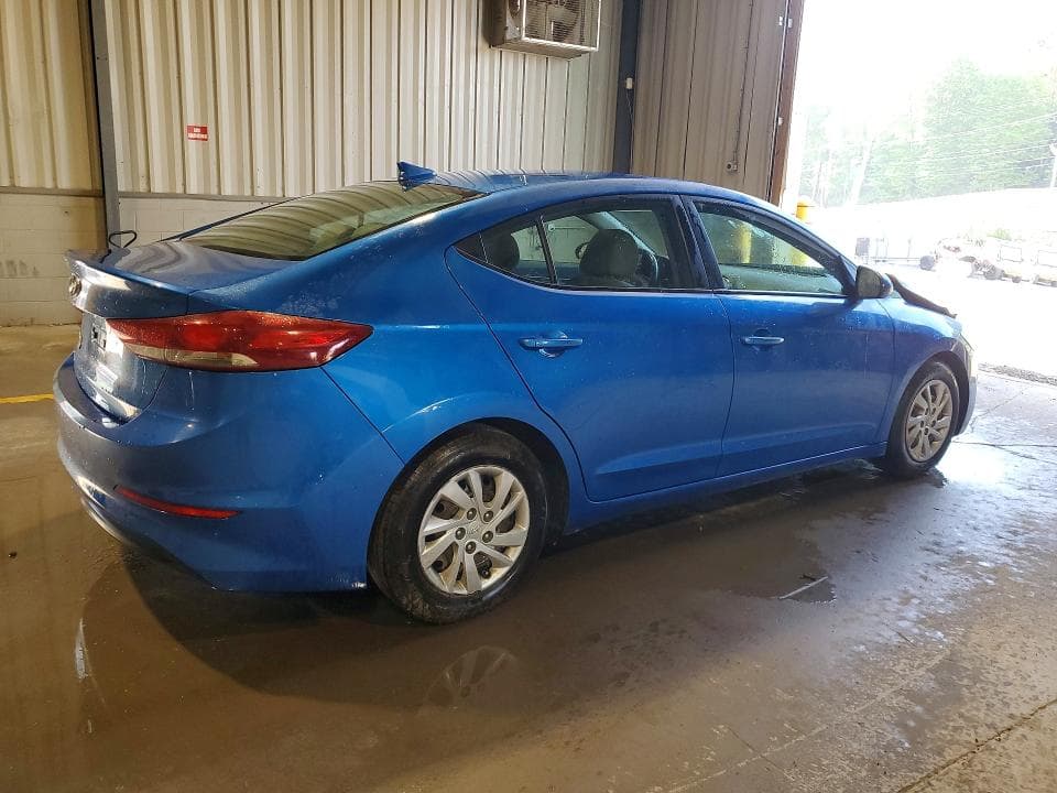 2017 HYUNDAI ELANTRA SE 3