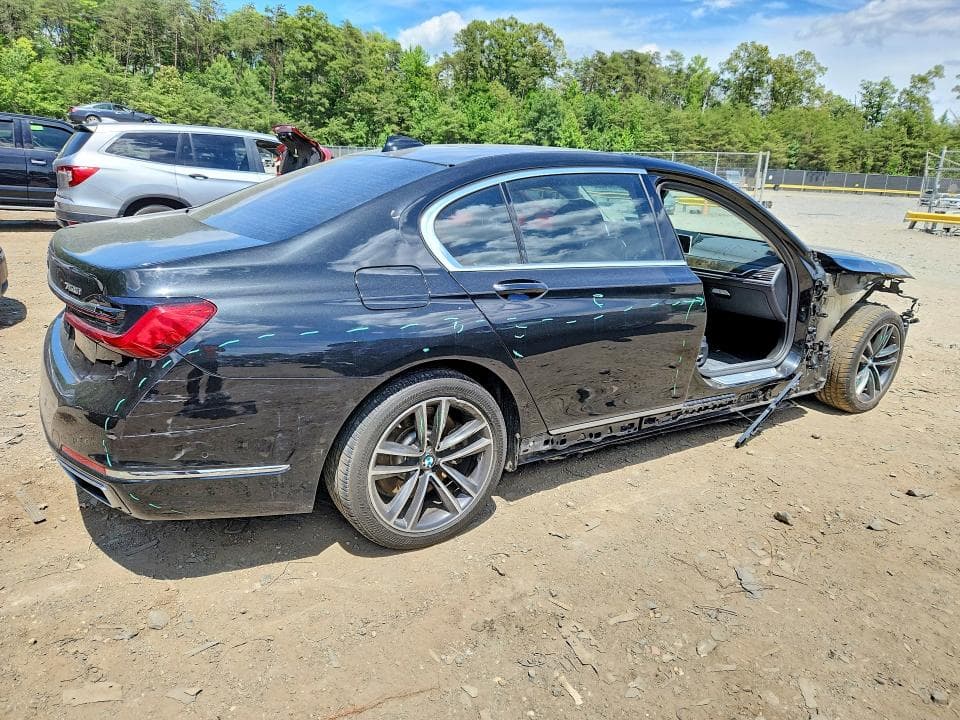 2020 BMW 750 XI 3