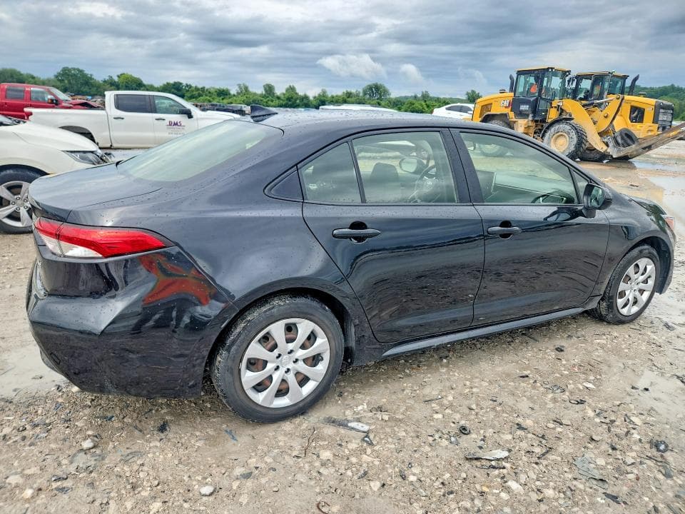 2021 TOYOTA COROLLA LE 3