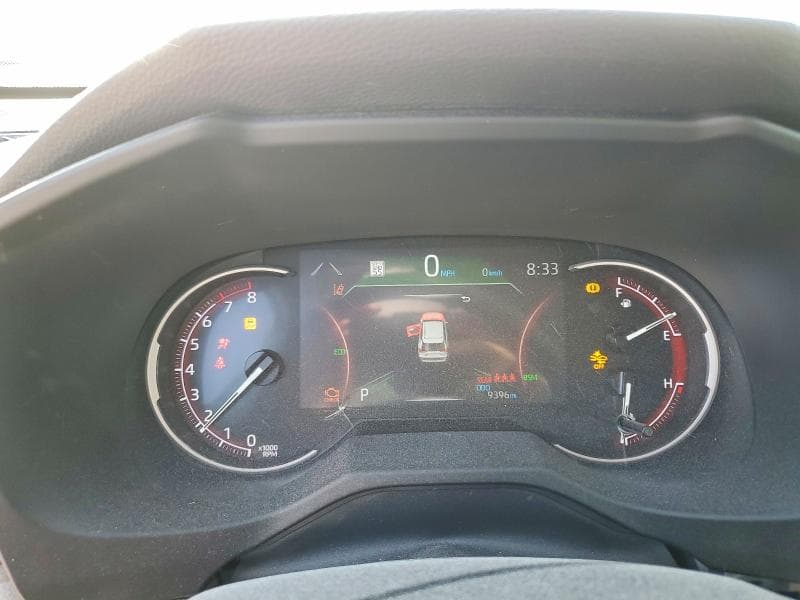 2025 TOYOTA RAV4 XLE 9