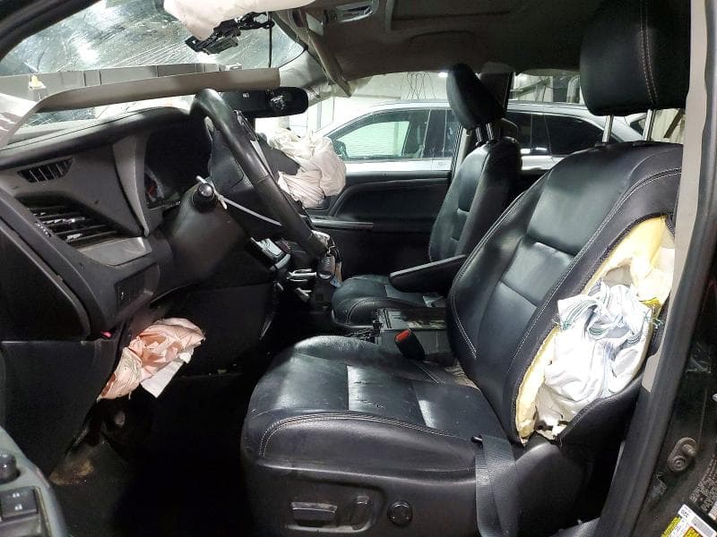 2019 TOYOTA SIENNA SE 7-PASSENGER 7