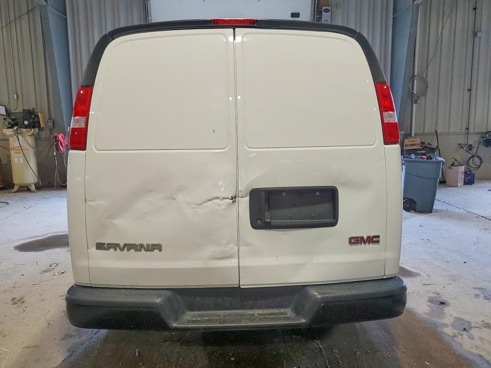 2023 GMC SAVANA G2500 6