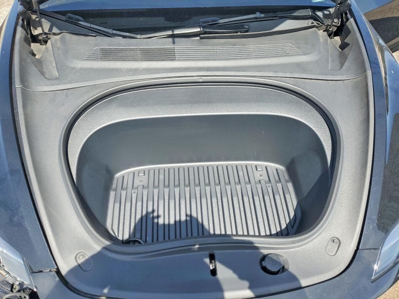 2025 TESLA MODEL 3 11