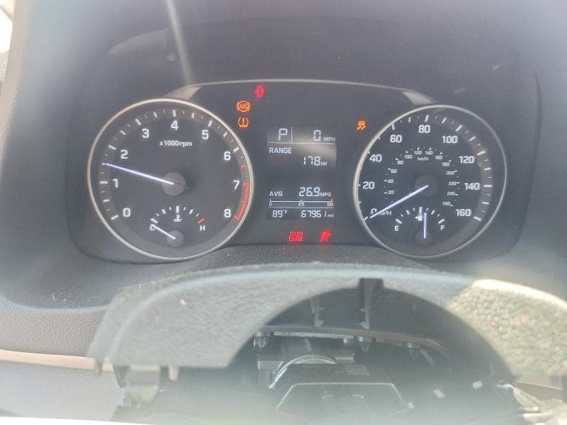2017 HYUNDAI ELANTRA SE 9