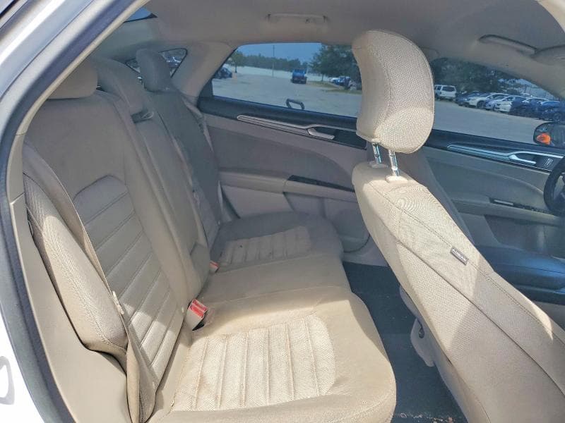 2017 FORD FUSION SE 10